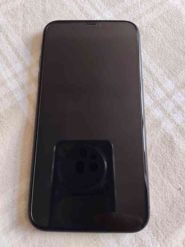Mobilní dotykový telefon iPhone 11 64GB - foto 2