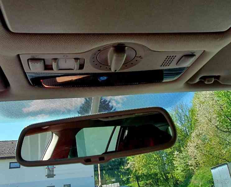 Škoda Octavia Scout kombi 4x4 2 TDI 103 kW - foto 11