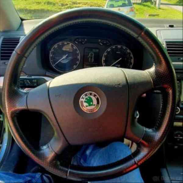 Škoda Octavia Scout kombi 4x4 2 TDI 103 kW - foto 8