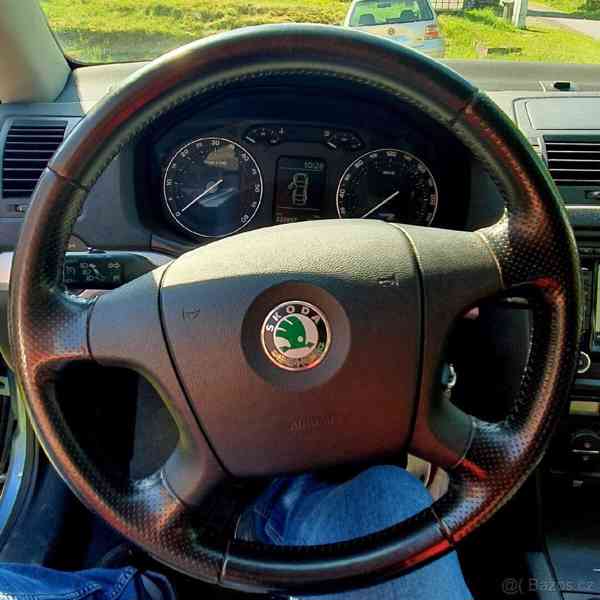 Škoda Octavia Scout kombi 4x4 2 TDI 103 kW - foto 19