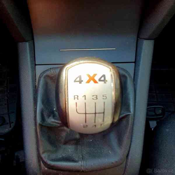 Škoda Octavia Scout kombi 4x4 2 TDI 103 kW - foto 23