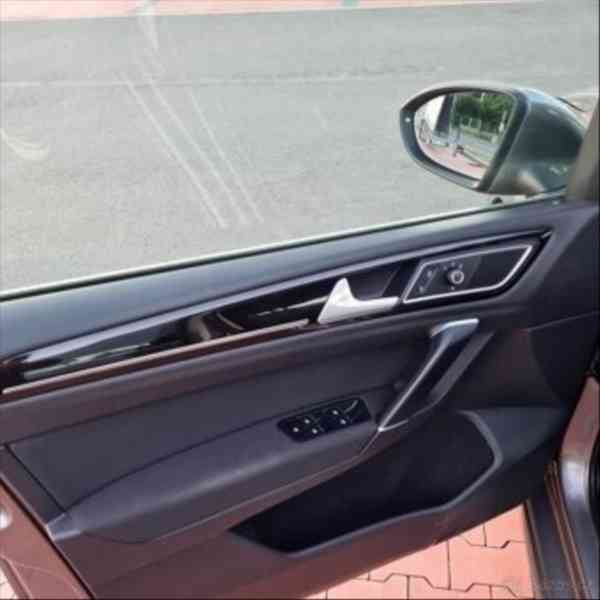 Volkswagen Golf 1,4   TSI (92kW) - foto 3