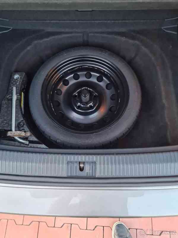 Volkswagen Golf 1,4   TSI (92kW) - foto 18