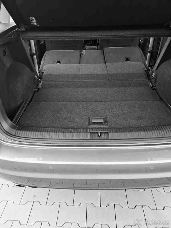 Volkswagen Golf 1,4   TSI (92kW) - foto 17