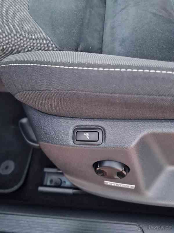 Volkswagen Golf 1,4   TSI (92kW) - foto 13