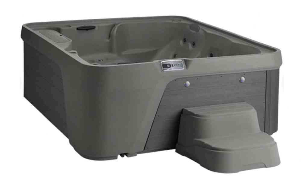 Vířivka Excursion Premium Freeflow HotSpring - bazar - Hyperinzerce.cz