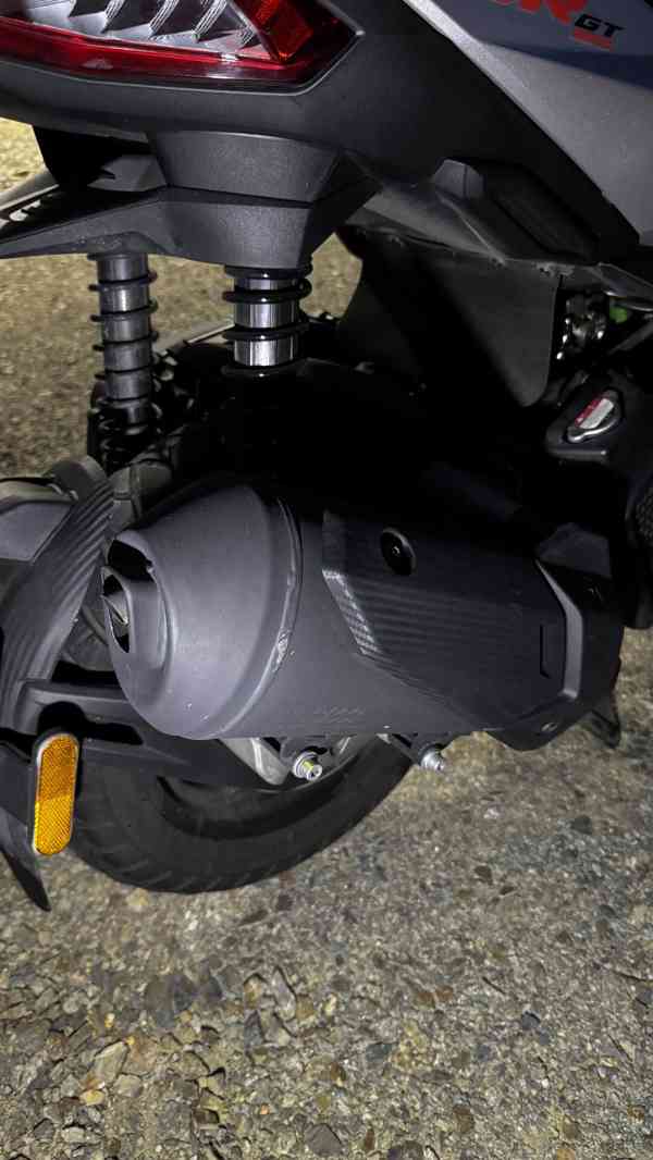 Aprilia SR GT 125 - foto 4