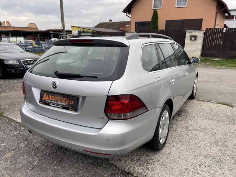 Volkswagen Golf 1,6 TDI 77KW 1.MAJITEL SERVIS - foto 3