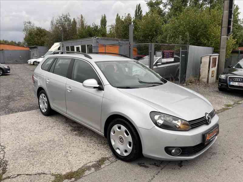 Volkswagen Golf 1,6 TDI 77KW 1.MAJITEL SERVIS - foto 2