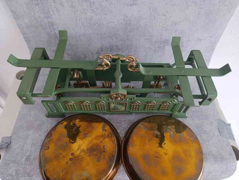 Krásné starožitné váhy KOSMOS po renovaci, pův.mísky - foto 9