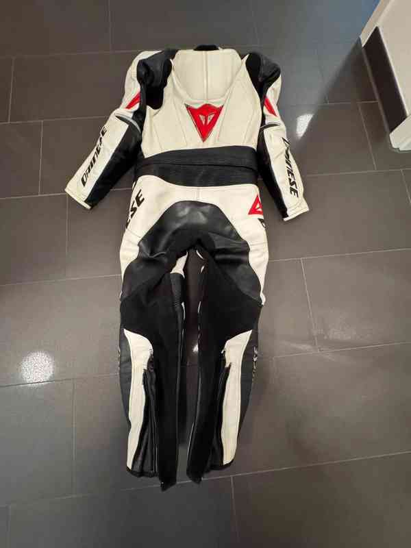 Kožená kombinéza Dainese Avro - foto 3
