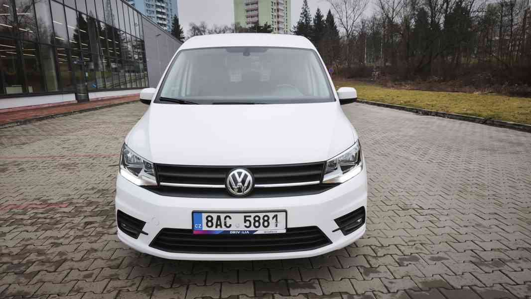 VW Caddy 2.0 TDi,75kW,ČR,2020,DPH,TOP stav - foto 2