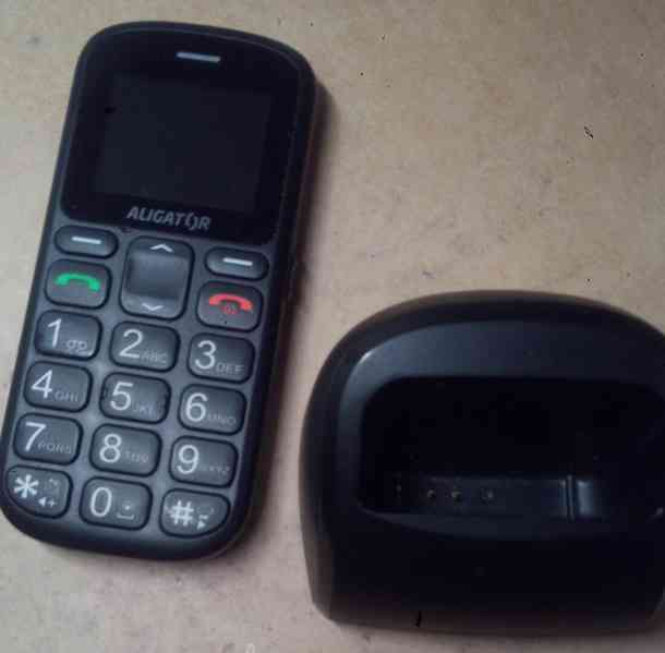 Telefon Aligator A321 a telefon ZTE GS202 - foto 3