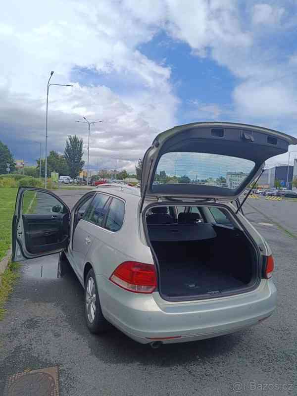 Volkswagen Golf Variant 1,6   TDI - foto 6