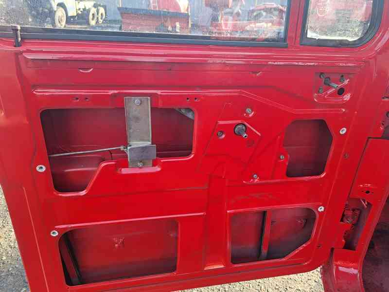 Kabina Tatra T815 T1 - foto 7