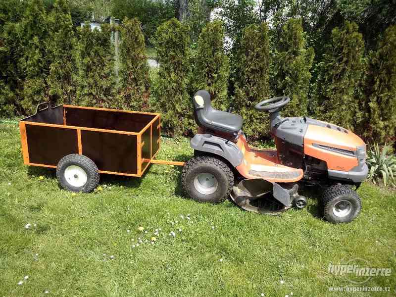 Přívěsný vozík za zahradní traktůrky-sekačky - foto 7