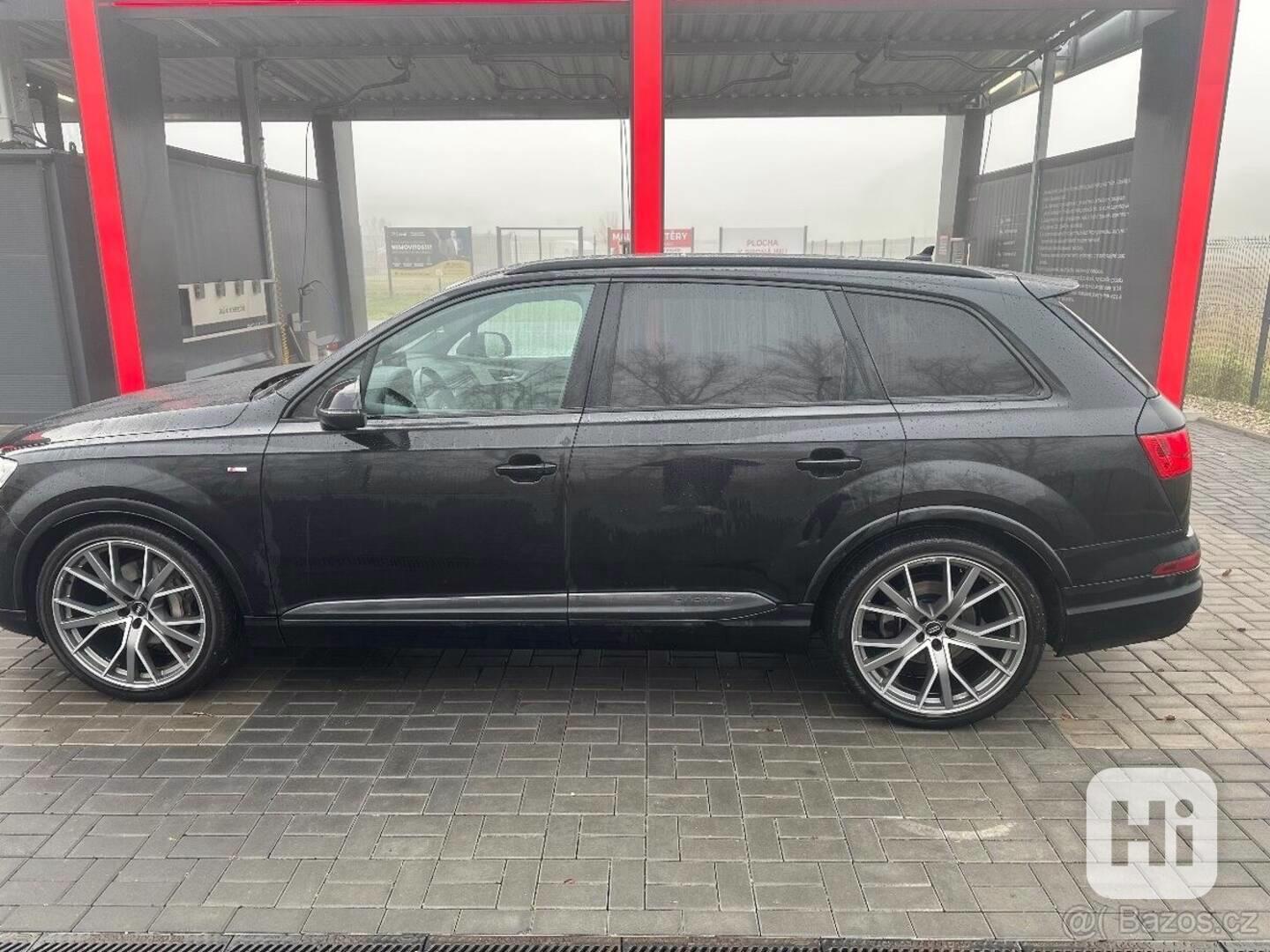 Audi Q7 - foto 1