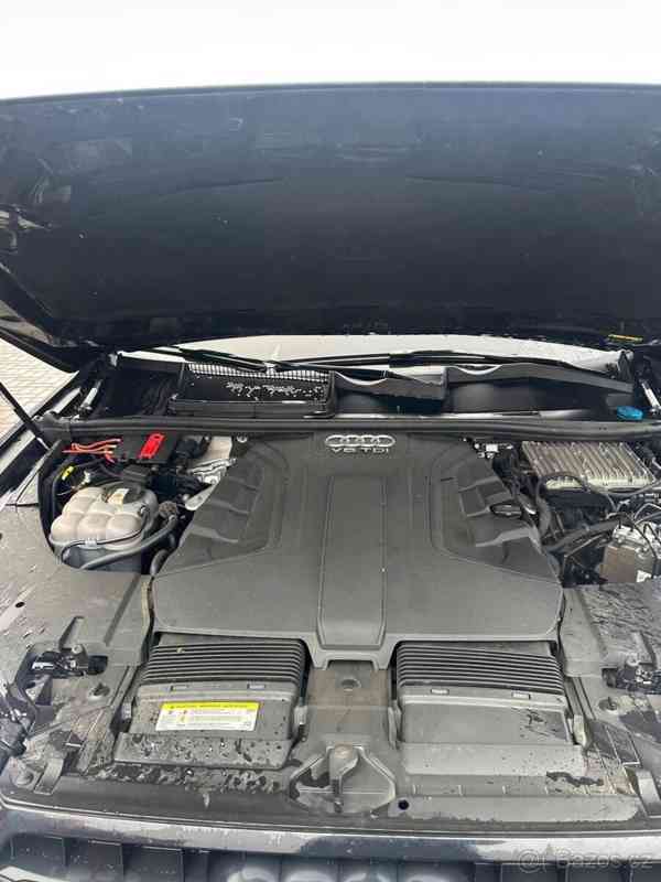 Audi Q7 - foto 18