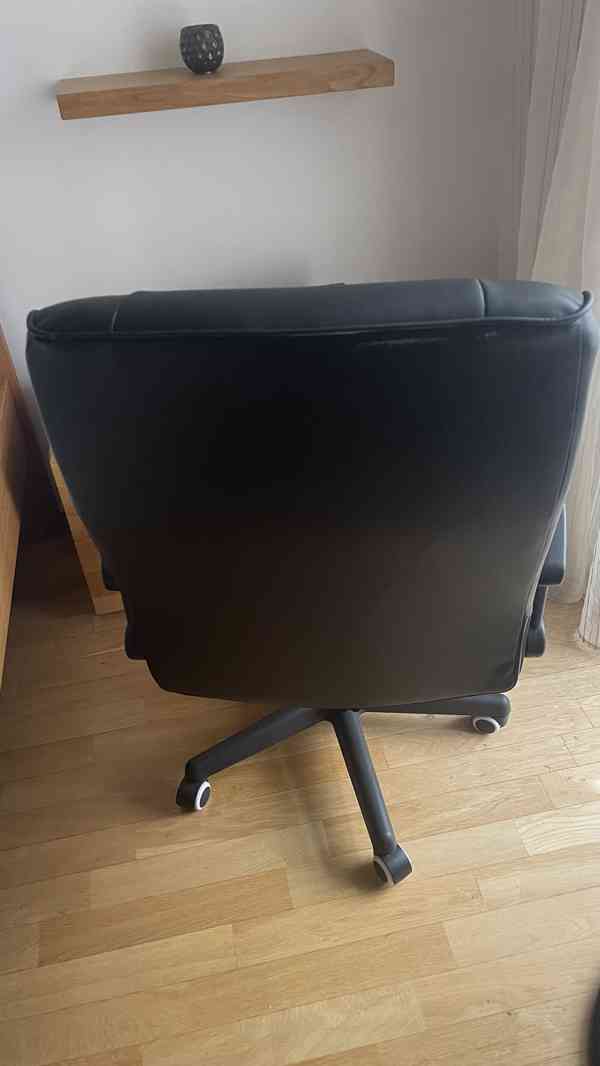 Prodám kancelářskou židli z umělé kůže, nepoužitou - foto 4