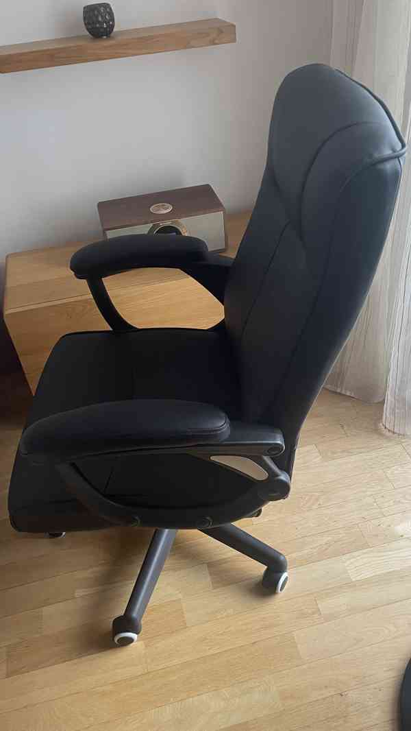 Prodám kancelářskou židli z umělé kůže, nepoužitou - foto 3