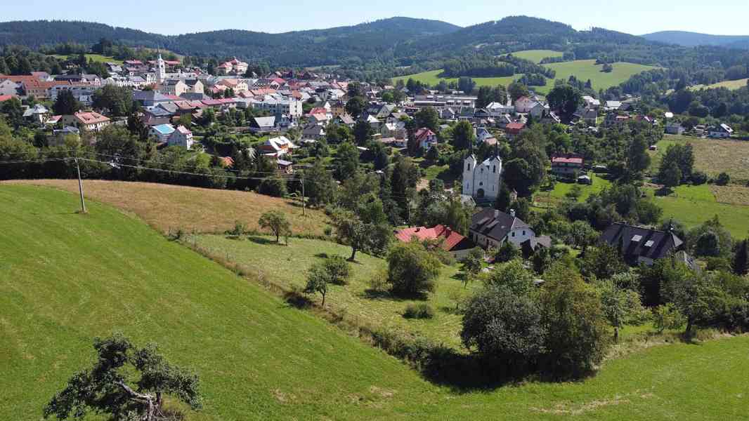 Kašperské Hory st. pozemek 4430 m2 s původním domem - foto 17