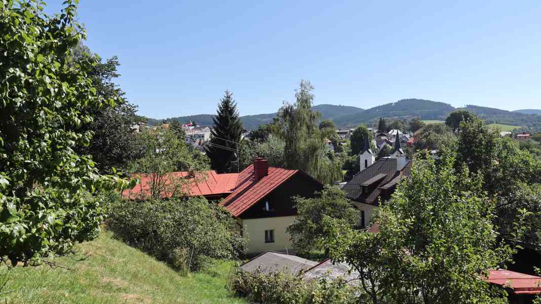 Kašperské Hory st. pozemek 4430 m2 s původním domem - foto 15