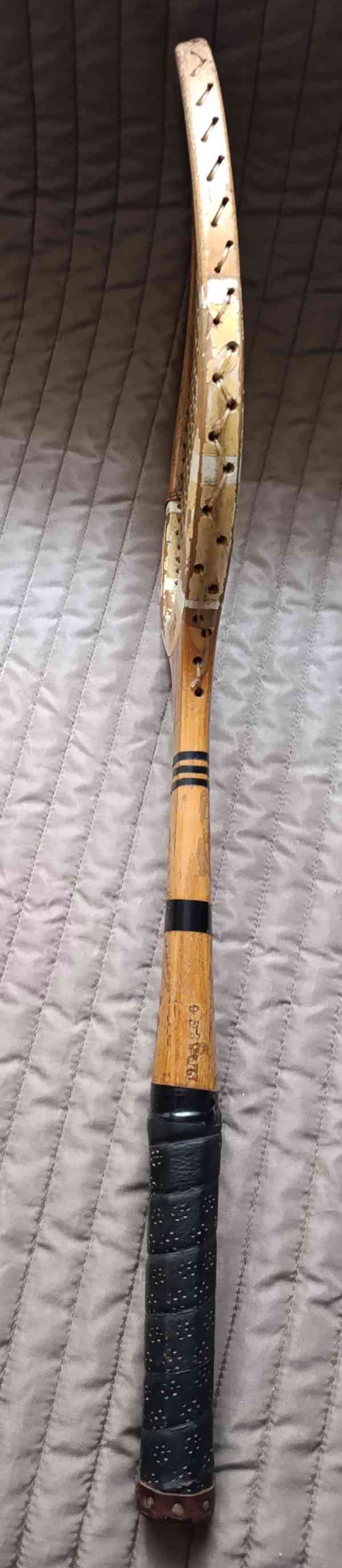 Starožitná tenisová raketa Titan - foto 4