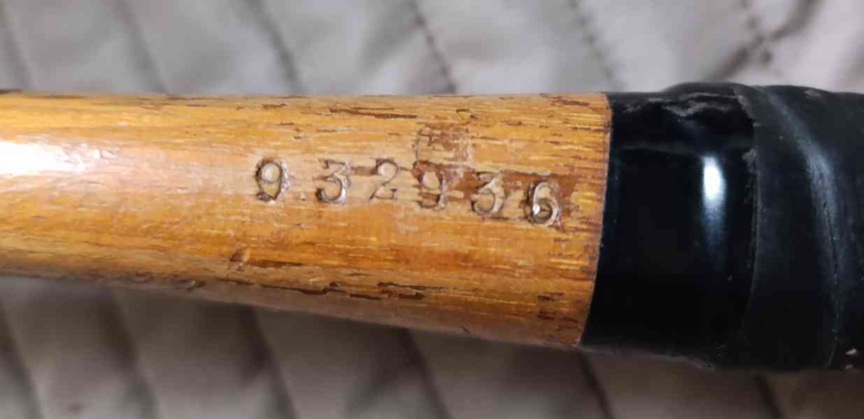 Starožitná tenisová raketa Titan - foto 3