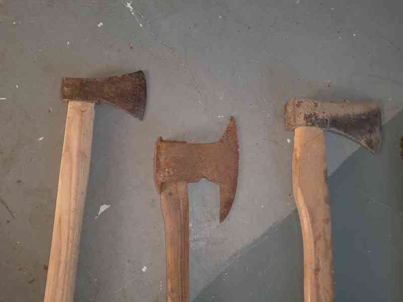 Sekery a jiné - foto 2