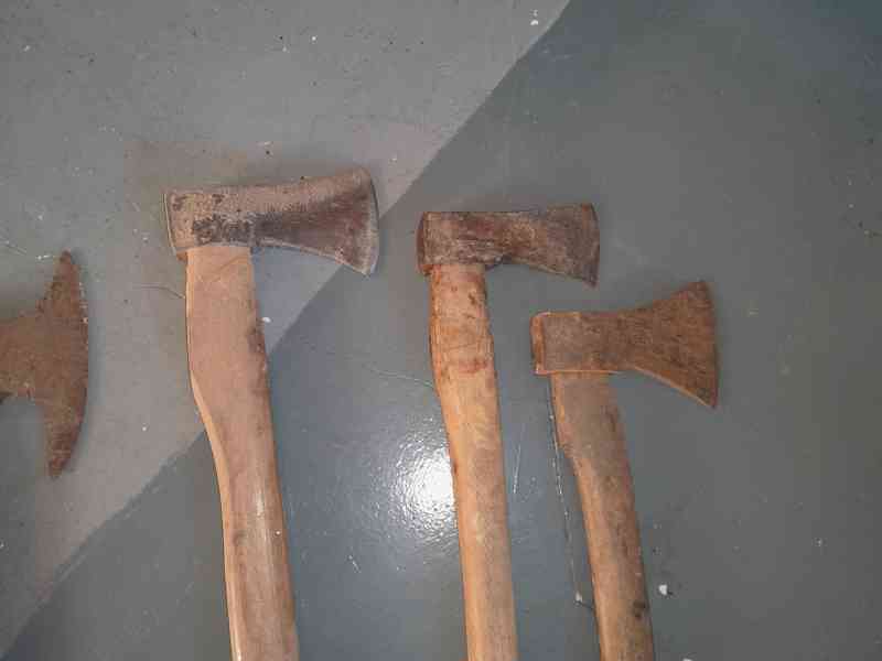 Sekery a jiné - foto 3