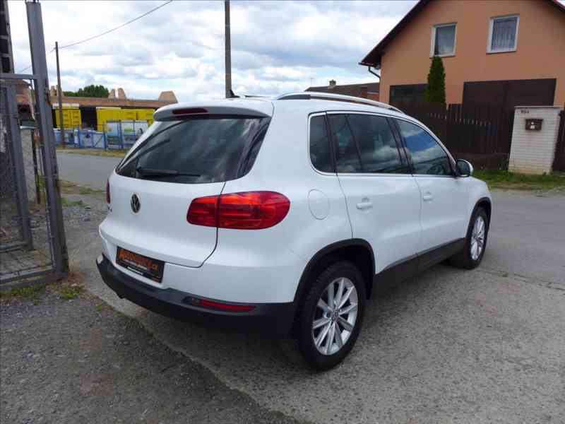 Volkswagen Tiguan 2,0 TDI DIGI AC, 1.MAJITEL - foto 3