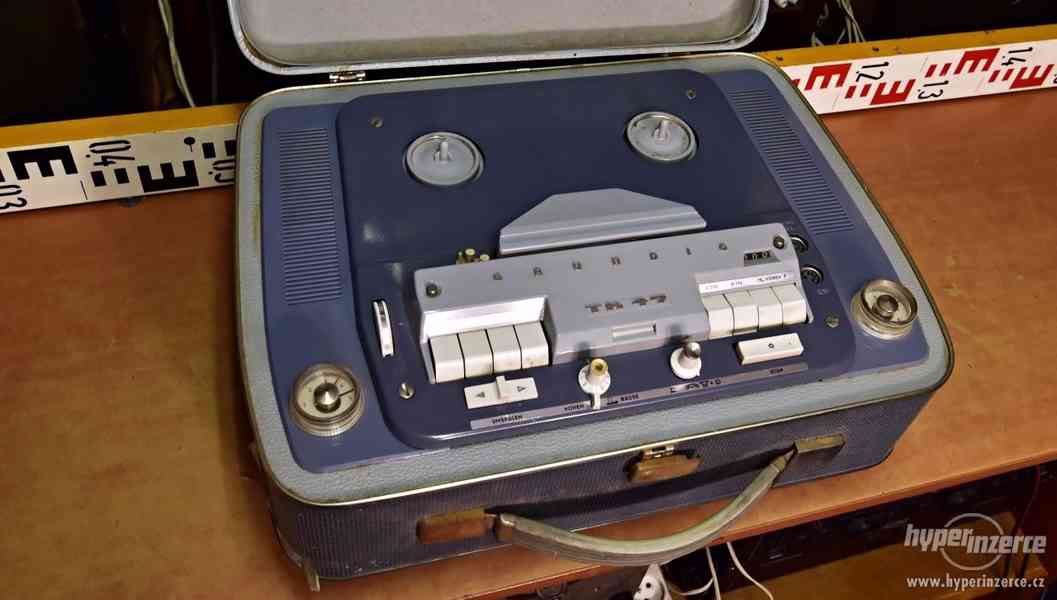 Grundig TK 47 STEREO elektronkový magnetofon - foto 1