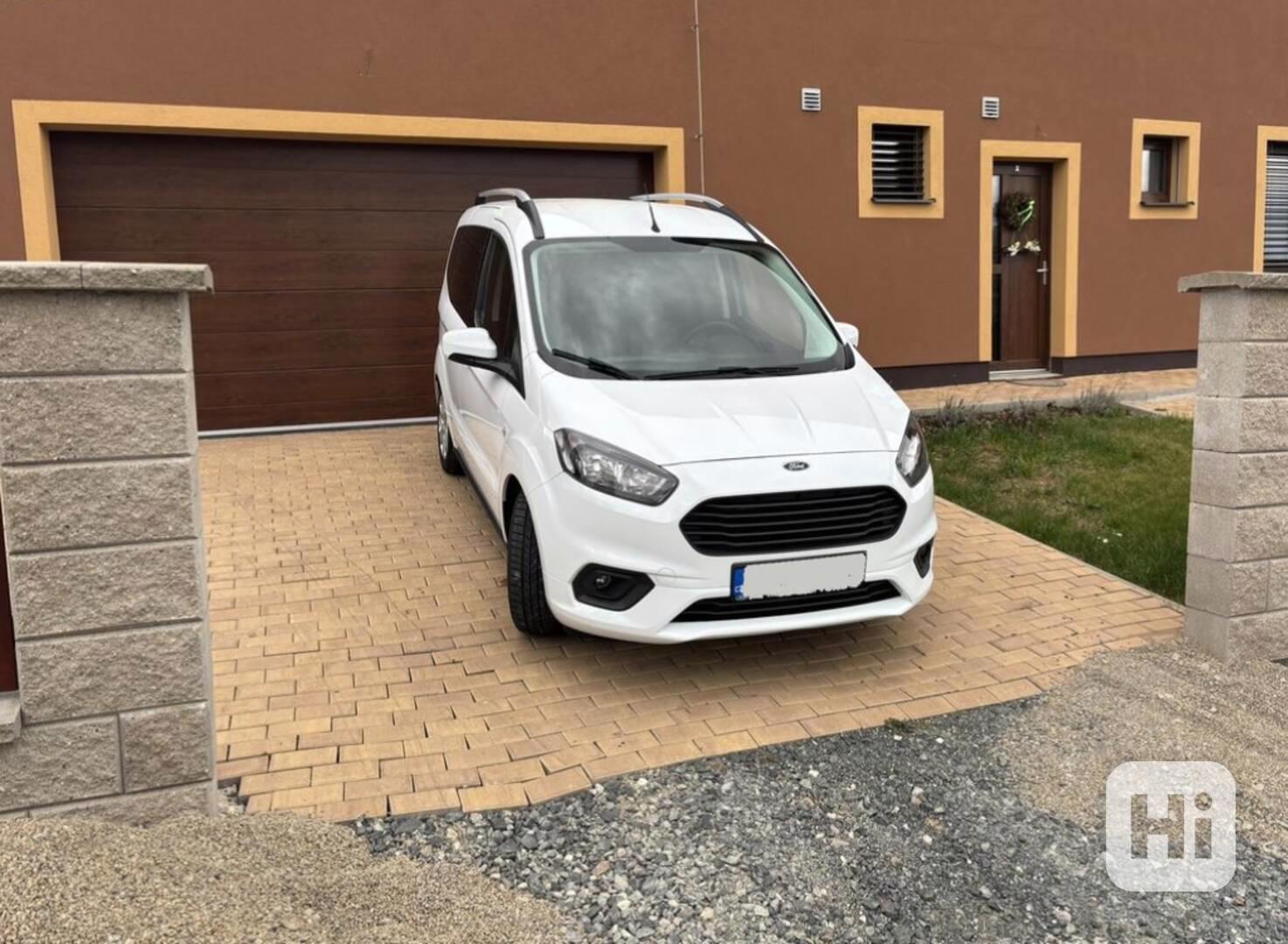 Ford Tourneo Courier, 1.Majitelka,ČR, zánovní, tažné - foto 1