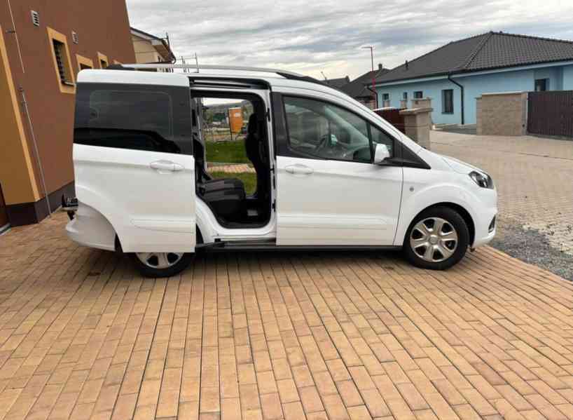 Ford Tourneo Courier, 1.Majitelka,ČR, zánovní, tažné - foto 2