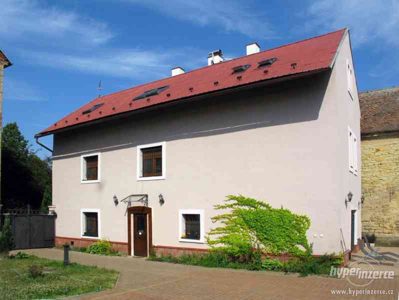 Prodej rodinného domu 410 m2, pozemek 1 707 m2 v obci Bříza - foto 7