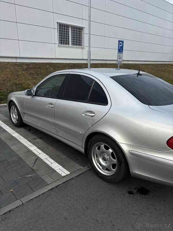 Mercedes-Benz Třídy E 2,7 - foto 6