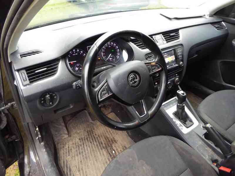 ŠKODA Octavia Combi Style 2,0 TDI 110 kW DSG - foto 13