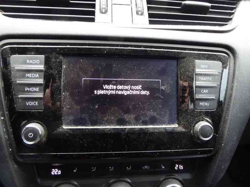 ŠKODA Octavia Combi Style 2,0 TDI 110 kW DSG - foto 17