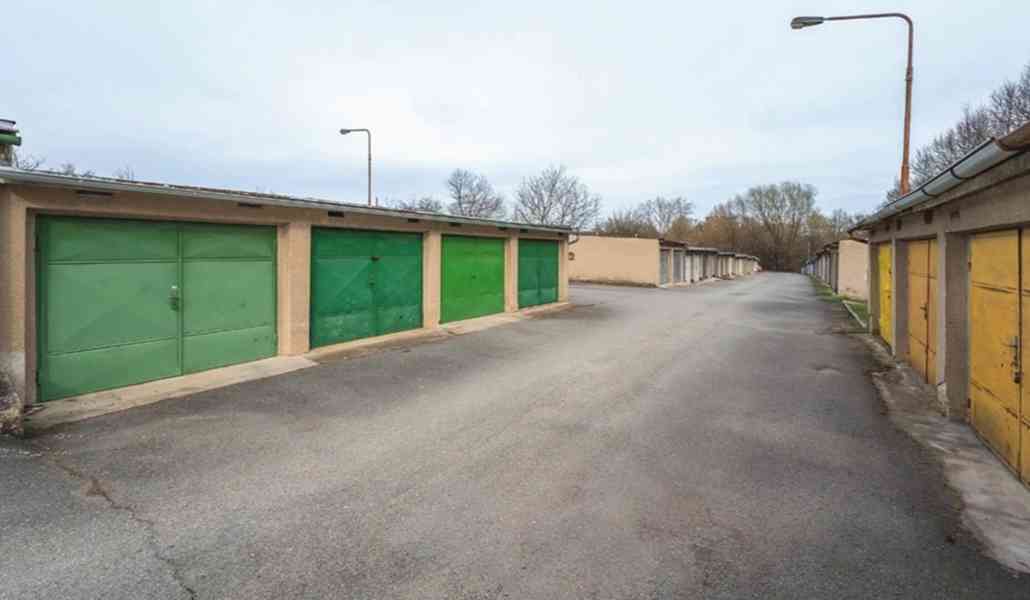 Pronájem garáže Rousínov, V Sídlišti, 18 m² - foto 2