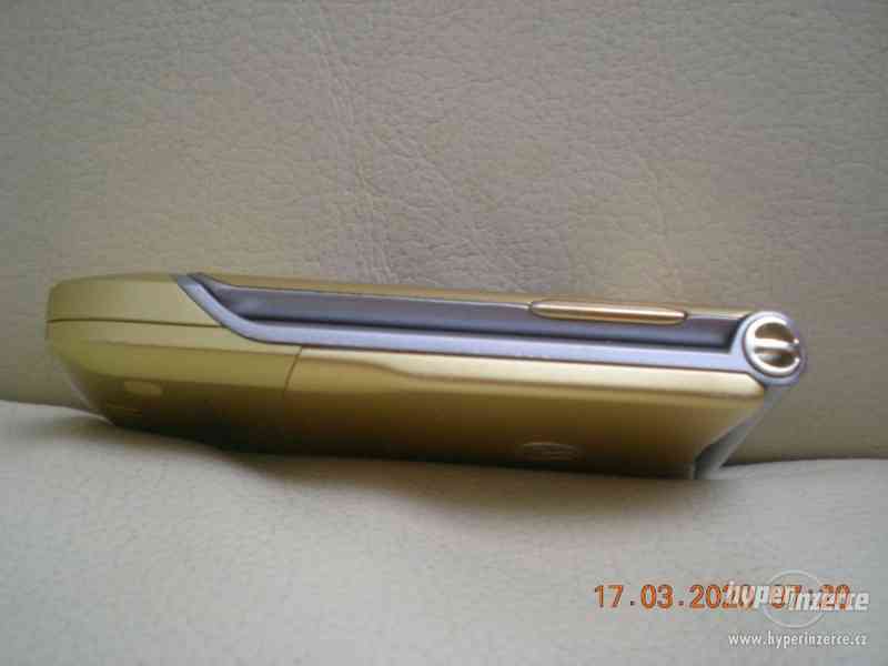 Motorola RazrV3i DOLCEGABBANA - originál pozlacený telefon - foto 7