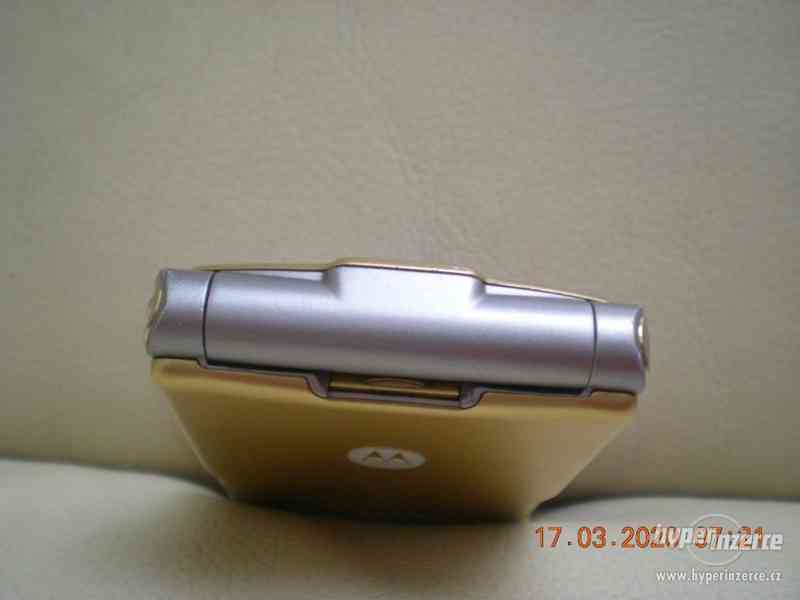 Motorola RazrV3i DOLCEGABBANA - originál pozlacený telefon - foto 8