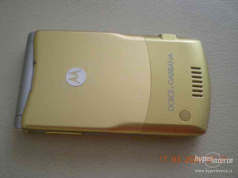 Motorola RazrV3i DOLCEGABBANA - originál pozlacený telefon - foto 10