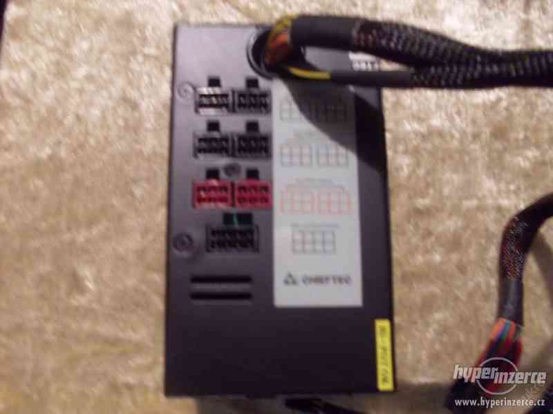 Výkonný zdroj CHIEFTEC CFT-600-14CS 600W - foto 2