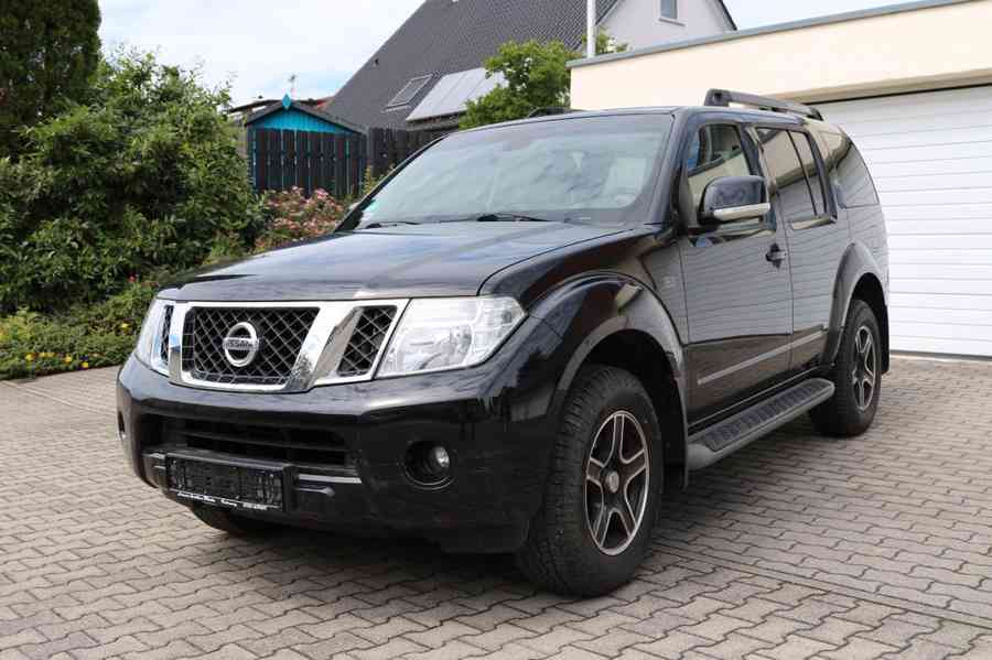 Nissan Pathfinder 2.5 dCi SE 140kw - foto 6