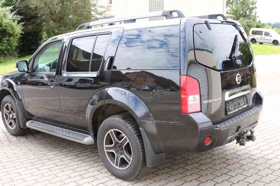 Nissan Pathfinder 2.5 dCi SE 140kw - foto 5