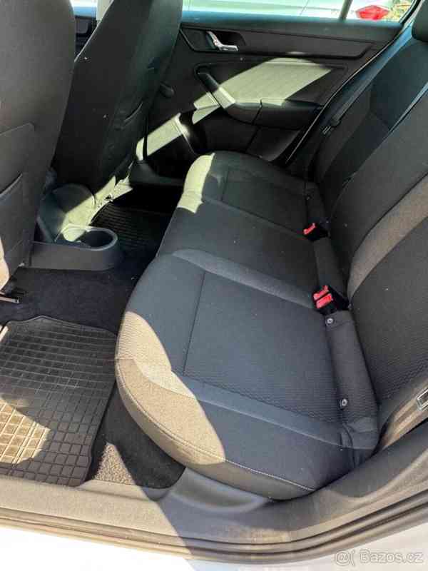 Škoda Rapid - foto 4