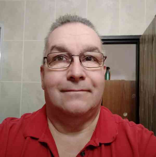 Jsem Traverso Juan Carlos, německý obchodní magnát, investor bazar