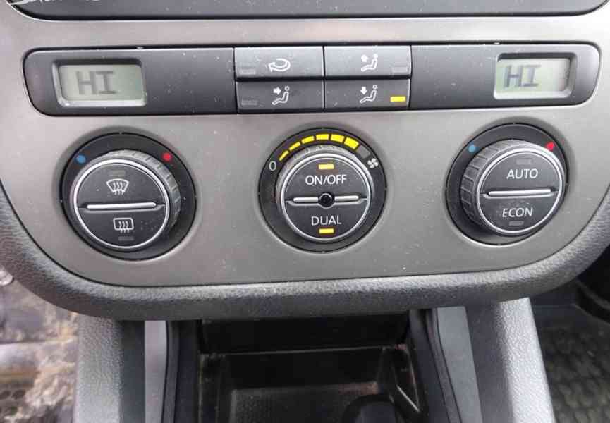 Volkswagen Golf, 1.6i (75 kw) KLIMA - foto 9