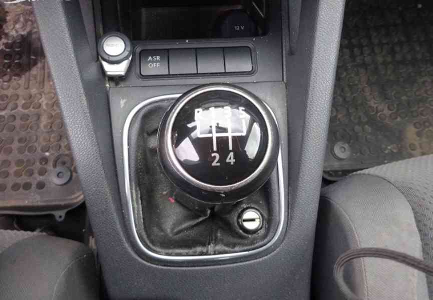 Volkswagen Golf, 1.6i (75 kw) KLIMA - foto 10