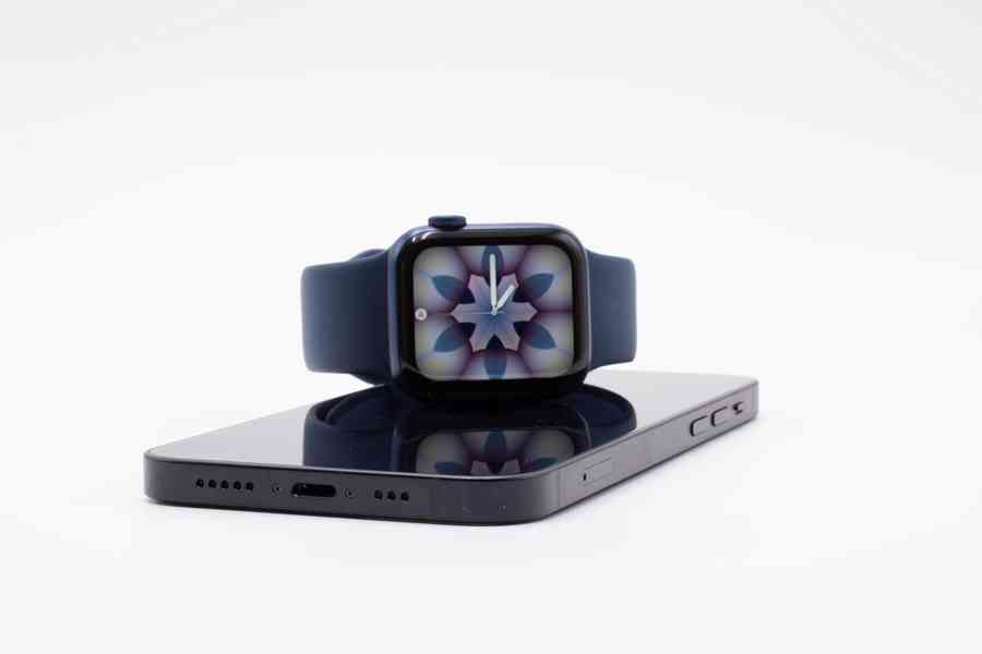 Apple Watch S7 41mm Abyss Blue + ZÁRUKA! - foto 2